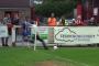 英サッカーの試合で少年が乱入してコーナーキックを蹴ってしまう！【動画あり】