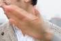セ○クスの最中に彼女が突然吐き出して笑ったらビンタされた