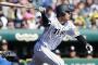 安打続く高山＝プロ野球オープン戦・阪神