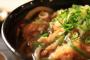 うどん屋でズズズッて音を立てながら食ってたら「うるさい！」って怒鳴られたんやが……