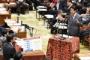 安倍首相「私は辻元さんより人は良いが交渉力はある」　民進党辻元議員のヤジに苦言　辻元氏のパネル表記ミスに抗議