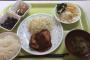 【画像あり】大学の学食　これで517円とか普通に安くて笑うんだが