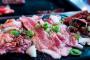 焼肉って家で食えるのに焼肉店で食うやつ何なの？ 	