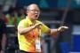 ベトナムサッカー界の“英雄”パク・ハンソ監督は韓国に帰国し「アジアカップ」に備える