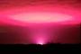 豪州上空にピンク色をした謎の光、地元住民「宇宙人の侵略か」「世界の終わり？」！