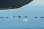 空自百里基地に米軍のF-35A戦闘機がずらっと並ぶ…14日まで12機が展開！