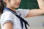 消えゆくセーラー服　性の多様性に配慮でブレザー変更加速