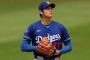 米メディア「大谷が中途半端に投手やることで他の投手が負担になる。打者で役立ちたいなら外野やれ」