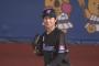 藤原、アウトカウント間違えてスタンドに投げ込み可愛い笑顔