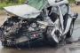 【画像】この事故で大破した車の車種分かる人いる？