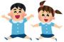 実家からの宅配便開けたらサツマイモが２本入ってた。実家の両隣の子達が幼稚園で掘ったイモを私に１本づつ渡したいと言ってくれたんだとか