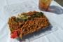 焼きそばには紅生姜以外の添え物