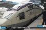 韓国高速鉄道KTXが、ガラス窓が破損もテープで応急措置して3時間ほど運行！