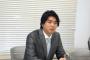 イクメン議員の“ゲス不倫”　お相手タレント宮沢磨由の色白ボディを独占公開！！！