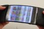 【スマホ】 折り曲げて操作できるスマートフォン、初の実用化へ