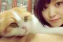 【欅坂46】菅井友香とトムが可愛すぎて見てるだけで癒される･･･けど後ろの立派な食器も気になってしょうがないｗ