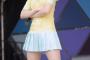 【ボｯキ注意】 ♀ｱｲﾄﾞﾙ、ｽｶｰﾄの下を短ﾊﾟﾝで防御するも隙間からﾊﾟﾝﾃｨが見えてしまう事案発生!! （gif画像あり）