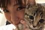 【芸能】倉科カナ、ペットショップではなく里親で迎えた “猫の新しい家族”と密着ショット披露