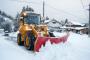 駐車場用地の半分ぐらいが雪山になってて不思議に思ってたら隣がウチに雪を飛ばしてた→注意したら隣「捨てる所ないんです！」俺「業者頼めよ」隣「春まで待って！」