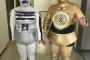 【芸能】"おかずクラブ" スターウォーズの人気キャラC3POとR2-D2コスプレを披露