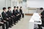 グループ面接で「おっ、こいつ陽キャだな」って面接官から認められる行動・・・・