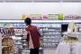 実際自分がコンビニ店員だったとして、毎日くる女の子のこと好きになったらどうするのが正解なん?