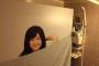【驚愕画像】乃木坂46 樋口日奈の等身大パネルと同棲する様子をヲタがうｐ → 天才すぎると話題にｗｗｗ