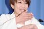 今井絵理子、手話交え出馬会見…白スーツで「立候補を決意しました」