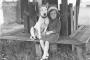 【モノクロ画像】100年前も犬と人間は一緒にいたんです。