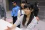 【AKB48G】異臭を放つ気持ち悪いおじさん達と握手し続けなければならない少女達の気持ち