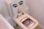 うちの旦那はトイレによくおしっこをこぼす。何度言っても直らないので私が怒ると...