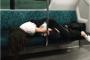 【悲報】電車でめちゃくちゃ酔ってる女の子いるんだけどｗｗｗｗｗｗ