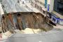博多駅前の道路に空いた大穴、かなり埋まる→（※画像あり）