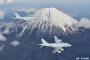 富士山上空を飛行するP-1哨戒機…全国各地の海上自衛隊基地で初の飛行訓練！