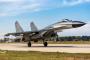 中国空軍のJ-11戦闘機部隊が、飛行訓練、連続離陸、編隊飛行などを公開！