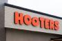 「HOOTERS」日本の運営会社が民事再生法の適用を申請（海外の反応）