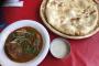 インドカレー店員「ナン、ビッグさいずﾃﾞｷﾏｽ」彡(^)(^)「ええな、腹減ってるし」店員「ｵﾏﾀｼﾏｼﾀ…」ｺﾄｯ