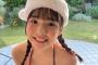 天野きき(16)、サンタビキニ姿がセクシー＆可愛すぎるwwミスマガジン2021の童顔ロリ巨乳JKが水着グラビアのオフショット画像を投稿し反響！